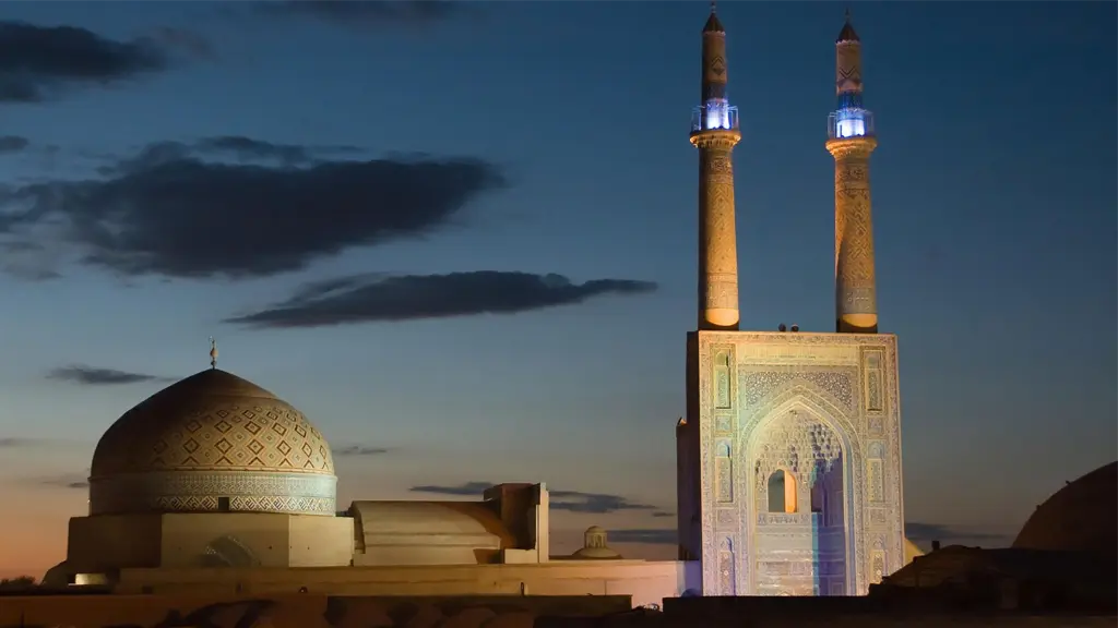 Yazd Travel Guide | Historical, Natural Attractions & Tips for Tourists