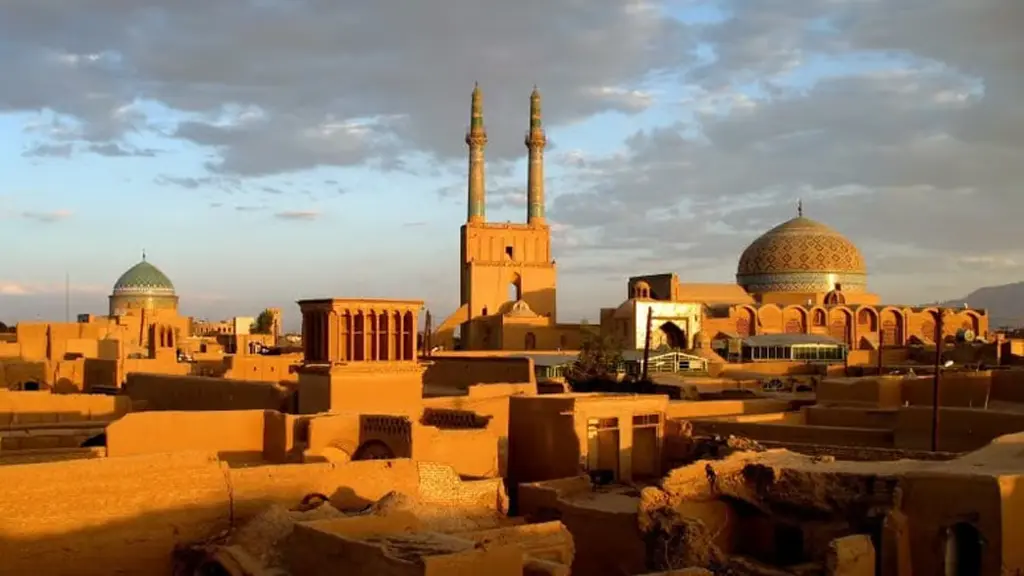 Yazd Travel Guide | Historical, Natural Attractions & Tips for Tourists